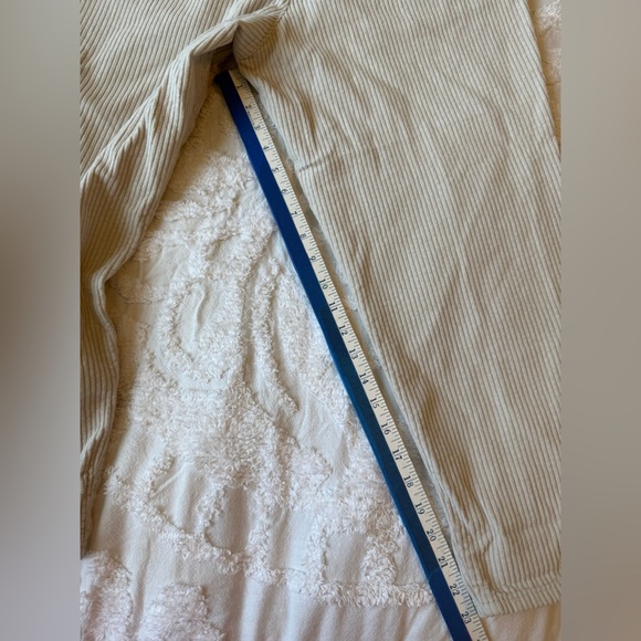Zara woman’s Cream colored cropped courdoroy Size S with drawstring. - Picture 8 of 8